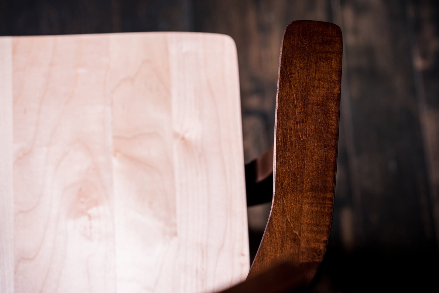 [In-store stock] Monarch dining table