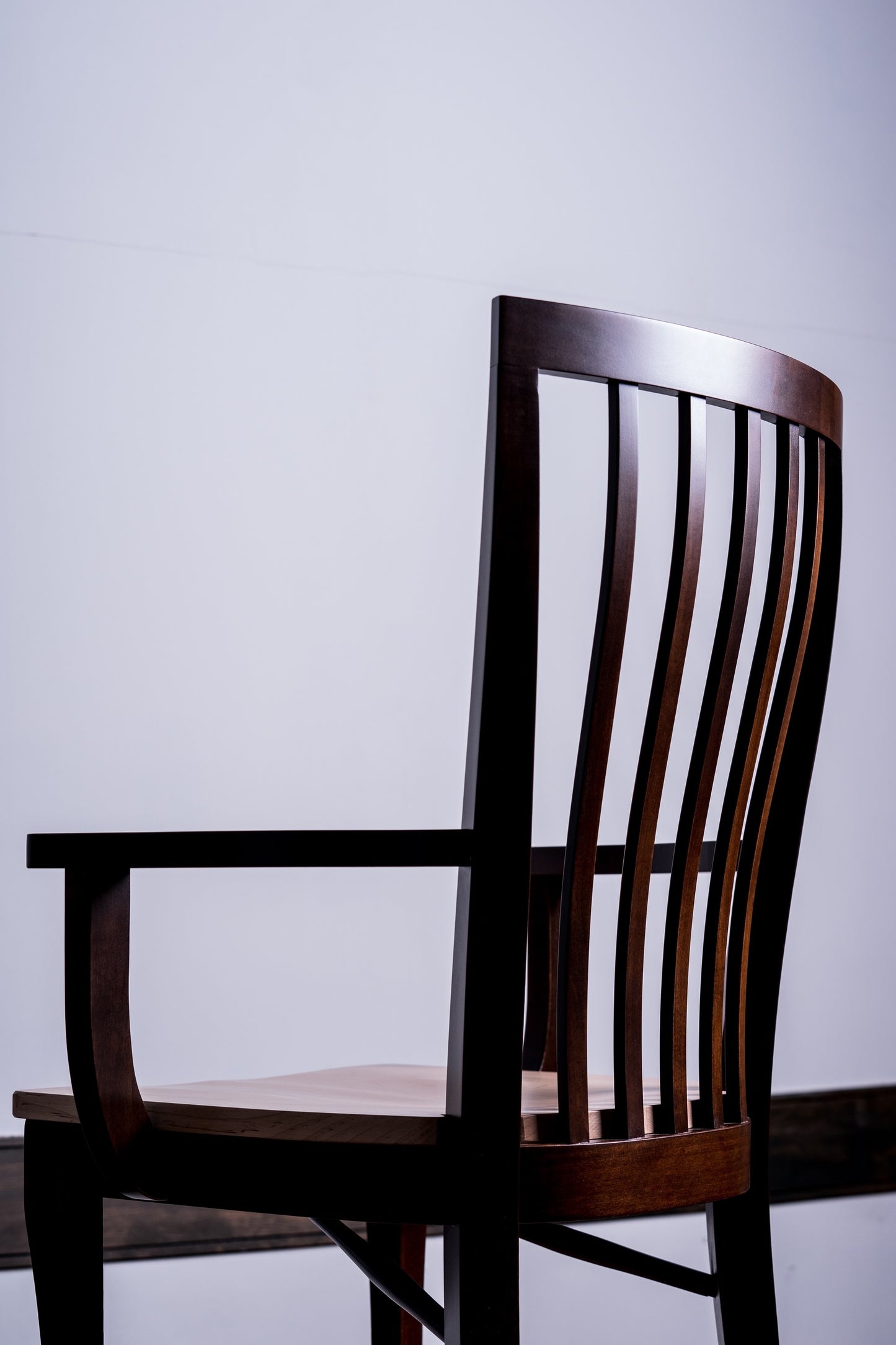 [In-store stock] Monarch dining table