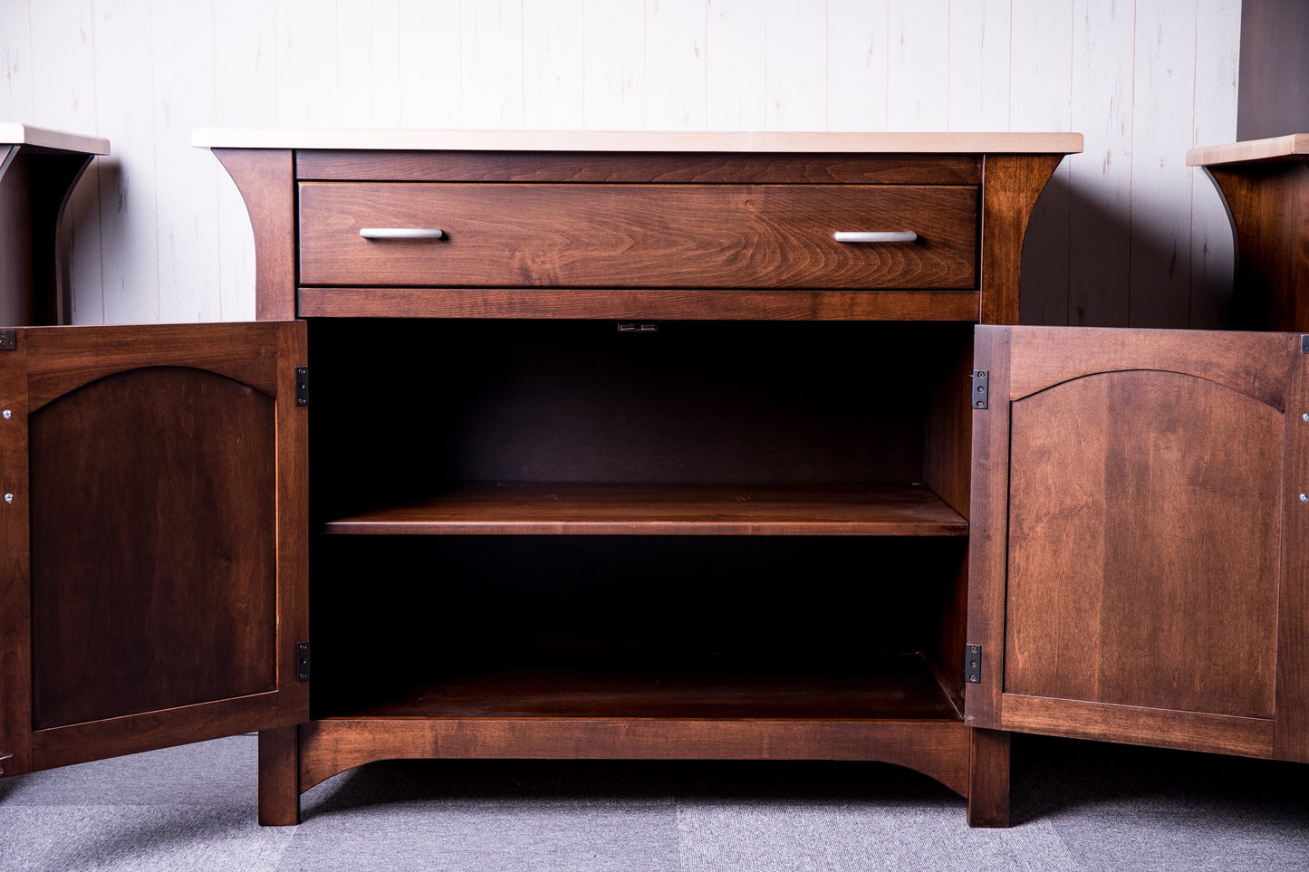 [In-store stock] Monarch buffet sideboard 2 doors